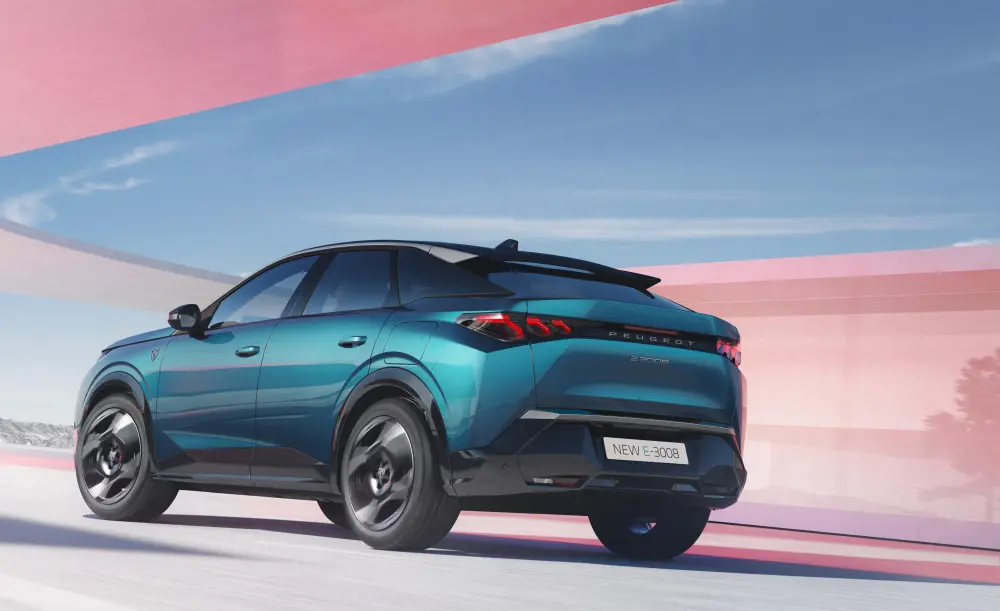 Stellantis Peugeot E-3008