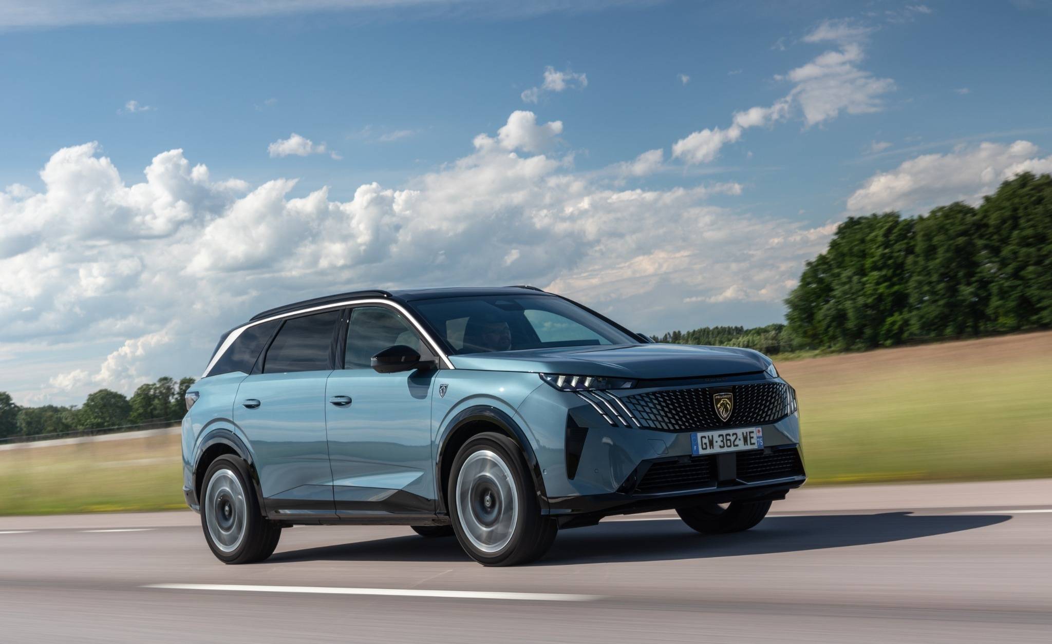 PEUGEOT 3008
